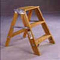 (step-stool)